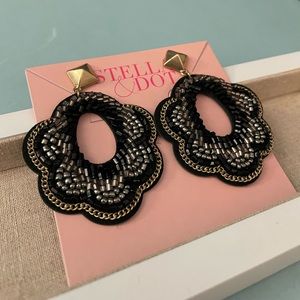 Stella & Dot Dove Statement Earring Black